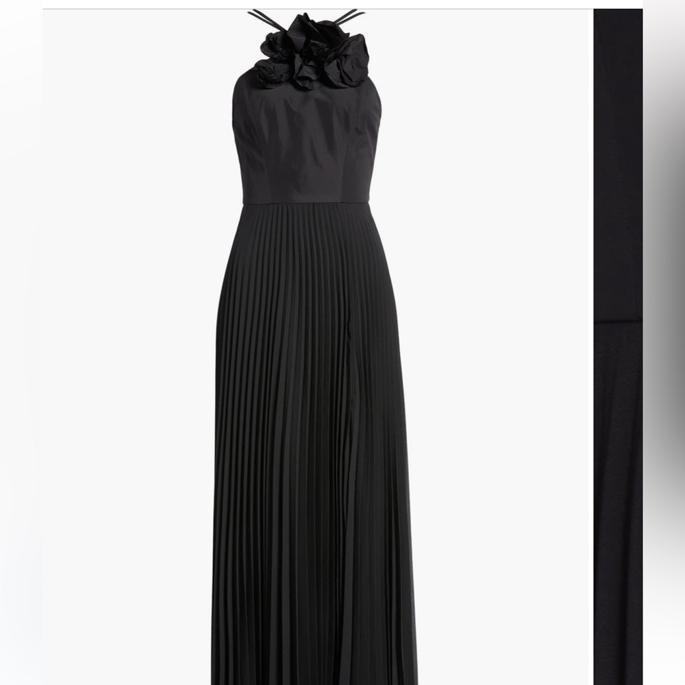 Marchesa Notte flower detail pleated gown - Picture 5 of 5